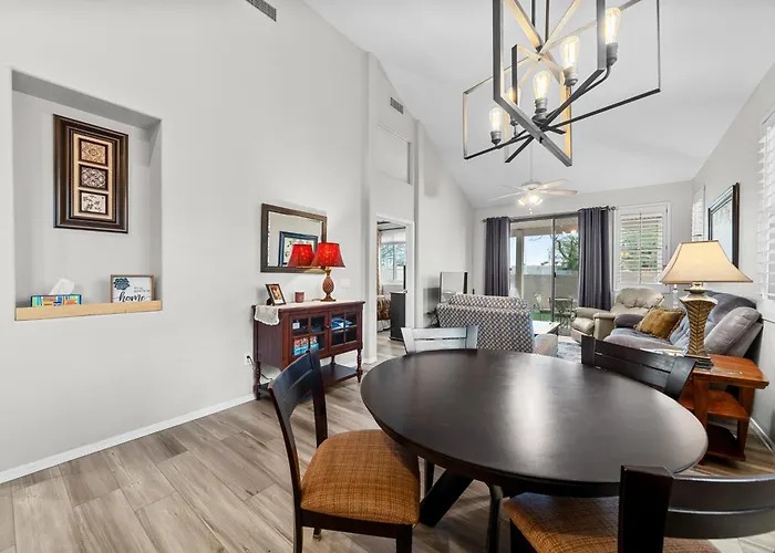 Patio, Grill & Pool Access: Family Retreat In * Mesa