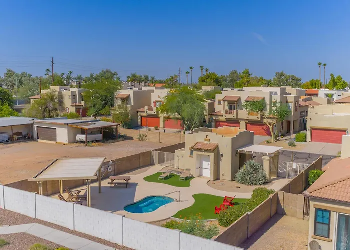Holiday home Patio, Grill & Pool Access: Family Retreat In Mesa